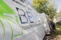 Logo van BEVO Isolaties op de werkbus